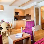 Almresort Gartnerkofel Nassfeld 公寓 *